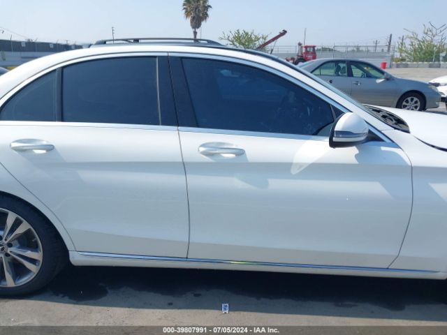 55SWF4JB1HU215172 Mercedes-Benz C 300 Luxury/sport