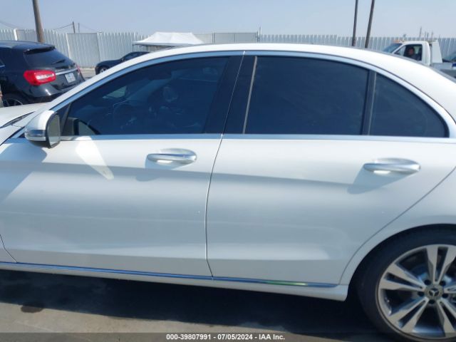 55SWF4JB1HU215172 Mercedes-Benz C 300 Luxury/sport