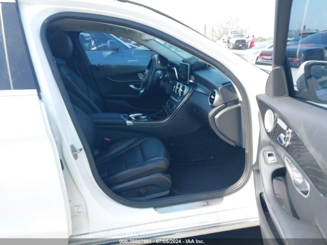 55SWF4JB1HU215172 Mercedes-Benz C 300 Luxury/sport