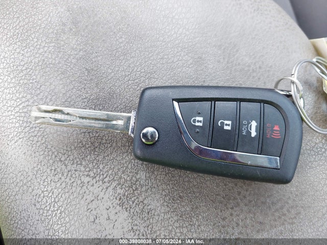 Toyota CAMRY LE 2018 4T1B11HK7JU059327 Image 11