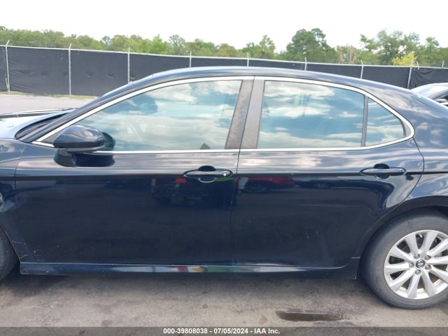 Toyota CAMRY LE 2018 4T1B11HK7JU059327 Image 14