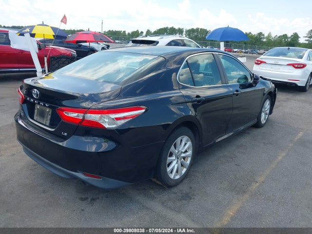 Toyota CAMRY LE 2018 4T1B11HK7JU059327 Image 4