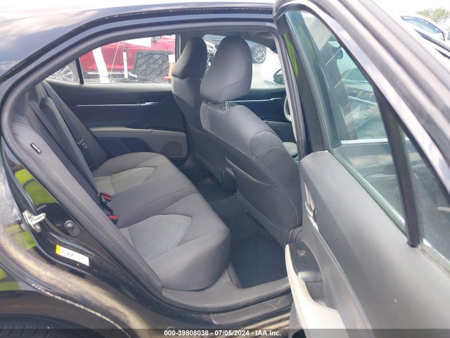 Toyota CAMRY LE 2018 4T1B11HK7JU059327 Image 8