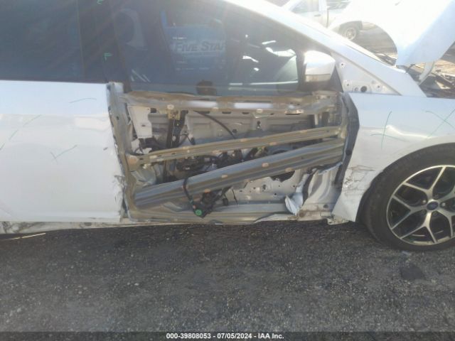 1FADP3M26HL331370 Ford FOCUS SEL