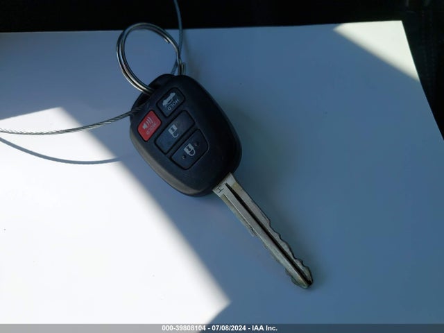 Toyota COROLLA LE 2017 5YFBURHE9HP732288 Image 11