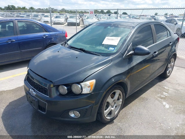 Chevrolet Sonic Ltz Auto 2015 1G1JE5SB6F4202711 Image 2