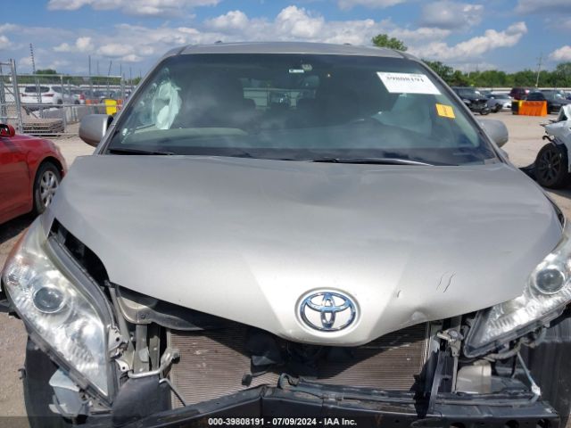 5TDYK3DC4FS530383 Toyota Sienna Xle 8 Passenger