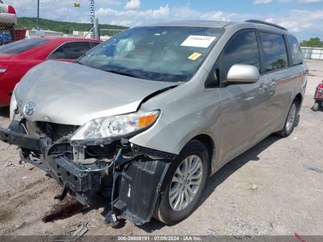 5TDYK3DC4FS530383 Toyota Sienna Xle 8 Passenger