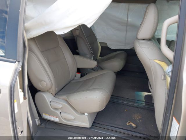 5TDYK3DC4FS530383 Toyota Sienna Xle 8 Passenger