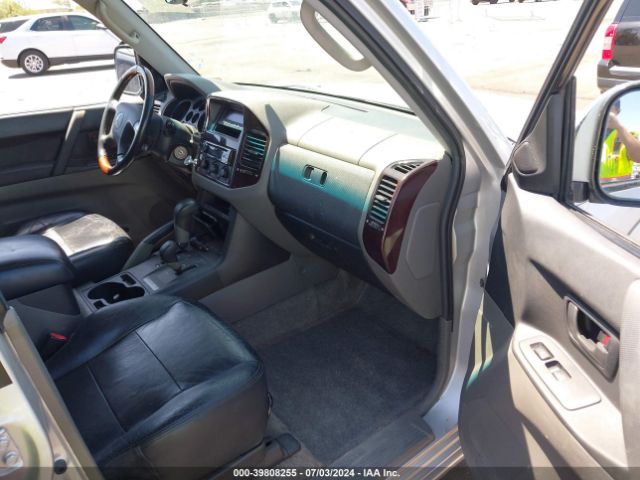 2001 MITSUBISHI MONTERO JA4MW51R51J010832 Photo 4