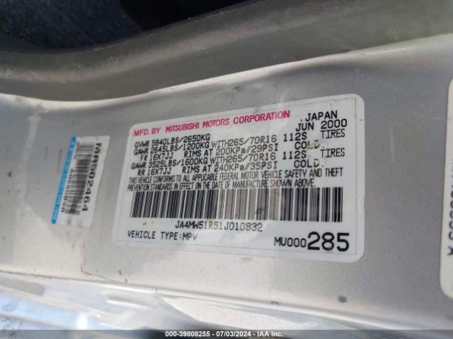 2001 MITSUBISHI MONTERO JA4MW51R51J010832 Photo 8