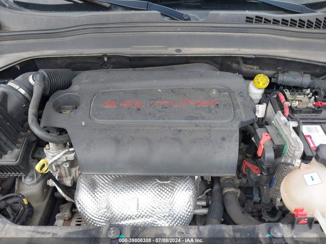 Jeep Renegade Latitude 2015 ZACCJBBT2FPB99777 Image 10