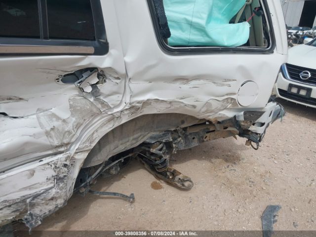 5LMJJ2JT4HEL03716 Lincoln Navigator Select