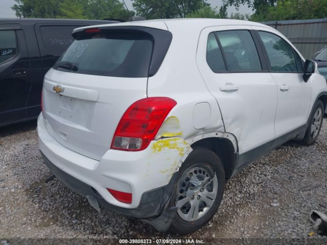 3GNCJKSB4HL289698 Chevrolet TRAX LS