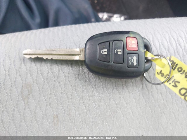 Toyota COROLLA LE 2016 2T1BURHE6GC675062 Image 11