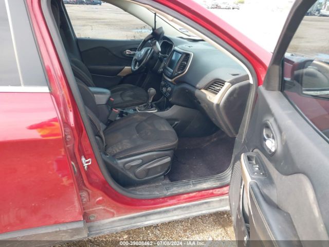 1C4PJLCB3HW610025 Jeep Cherokee Latitude Fwd