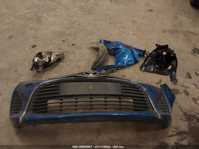 VNKKTUD32GA070364 Toyota YARIS LE