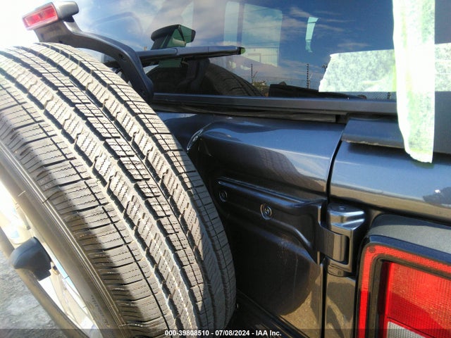 1C4HJXDN4MW592374 Jeep Wrangler Unlimited Sport S 4x4