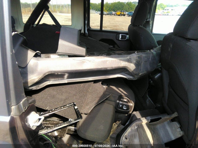 1C4HJXDN4MW592374 Jeep Wrangler Unlimited Sport S 4x4