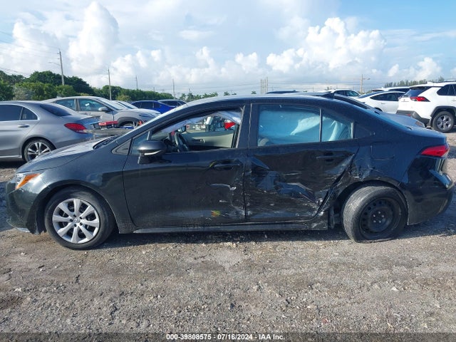 Toyota COROLLA LE 2022 5YFEPMAE6NP319547 Image 6