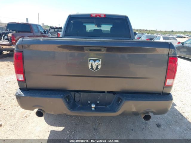 1C6RR6FT7JS171326 RAM 1500 Express Quad Cab 4x2 6'4 Box