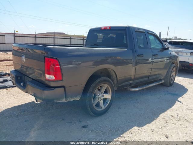 1C6RR6FT7JS171326 RAM 1500 Express Quad Cab 4x2 6'4 Box