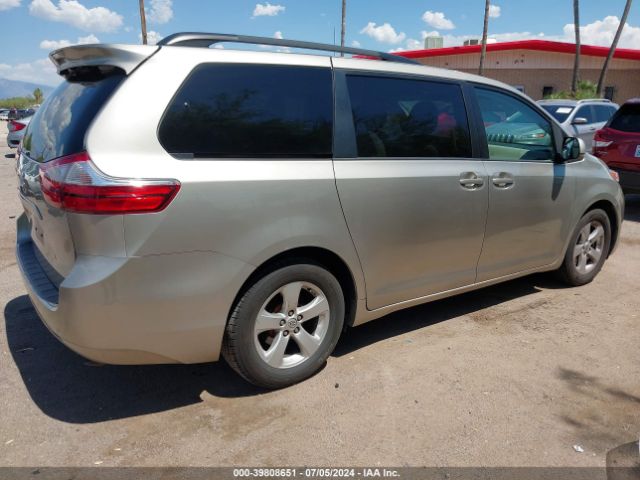 5TDKK3DC5FS626173 Toyota Sienna Le 8 Passenger