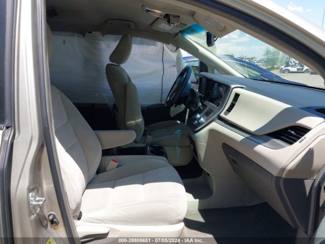 5TDKK3DC5FS626173 Toyota Sienna Le 8 Passenger