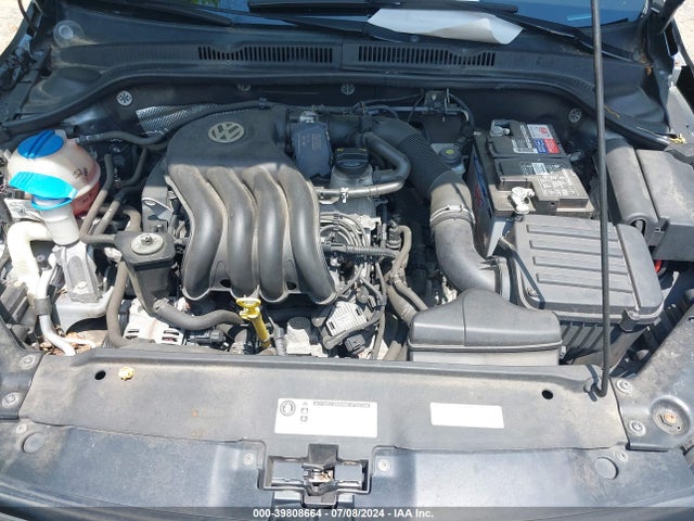 3VW2K7AJ8FM245845 Volkswagen Jetta 2.0l S
