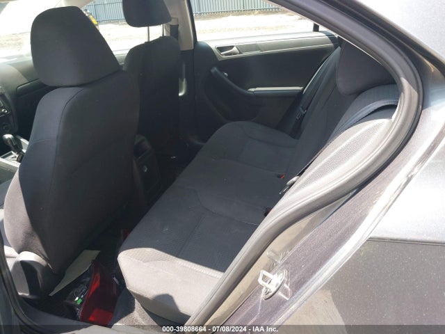 3VW2K7AJ8FM245845 Volkswagen Jetta 2.0l S