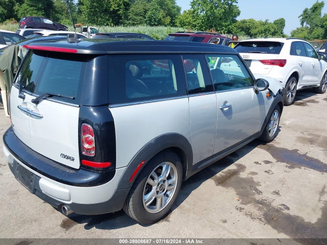 2012 MINI COOPER CLUBMAN WMWZF3C57CT268347 Photo 3