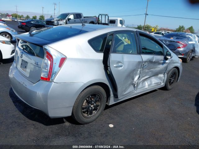 JTDKN3DU3E1766332 Toyota Prius Two