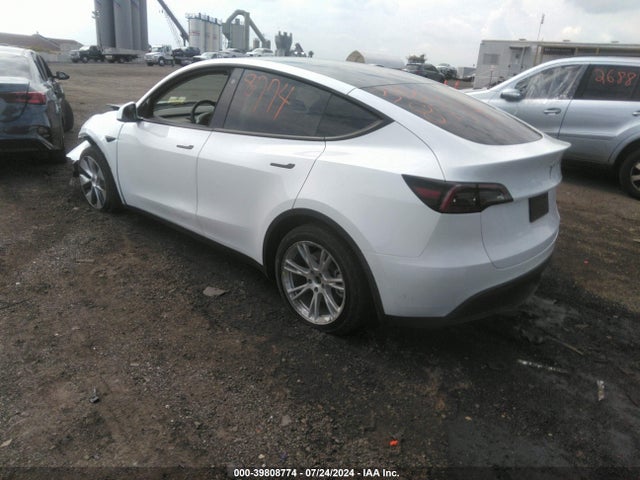 2022 TESLA MODEL Y 7SAYGAEE0NF315403 Photo 2
