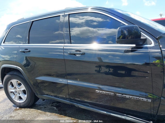 1C4RJEAG9HC845873 Jeep Grand Cherokee Laredo 4x2