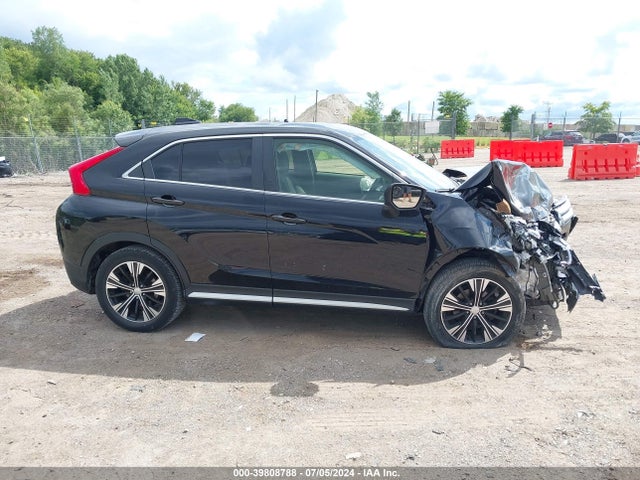 JA4AT5AA2JZ051524 Mitsubishi Eclipse Cross Se