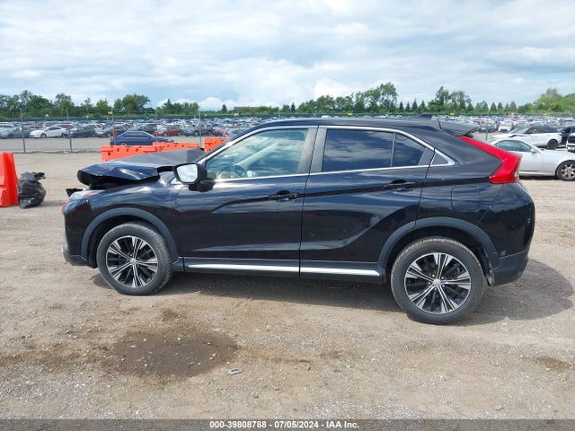 JA4AT5AA2JZ051524 Mitsubishi Eclipse Cross Se
