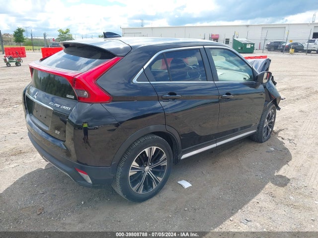 2018 MITSUBISHI ECLIPSE CROSS JA4AT5AA2JZ051524 Photo 3