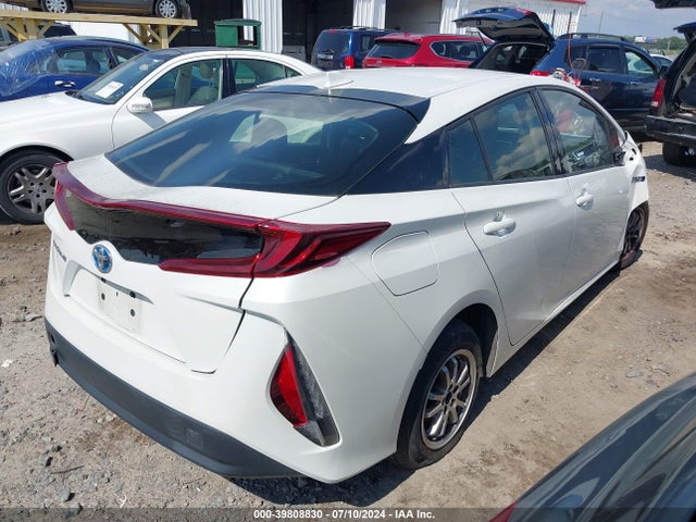 Toyota Prius Prime Premium 2017 JTDKARFP5H3050661 Image 4
