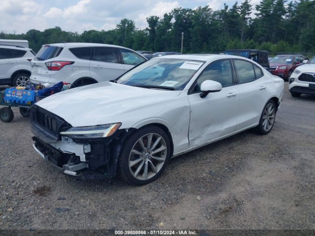 7JRA22TK8MG080427 Volvo S60 T6 Momentum