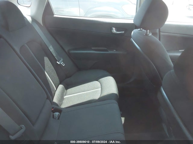KIA Optima Lx 2019 5XXGT4L31KG328614 Image 8