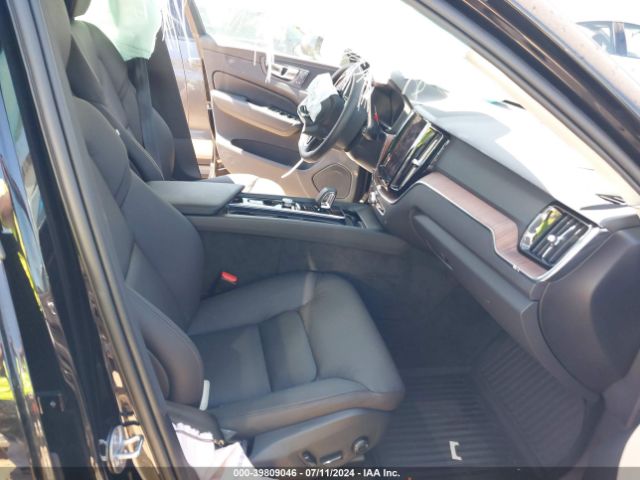 YV4L12RL2R1777528 Volvo Xc60 B5 Plus Dark Theme
