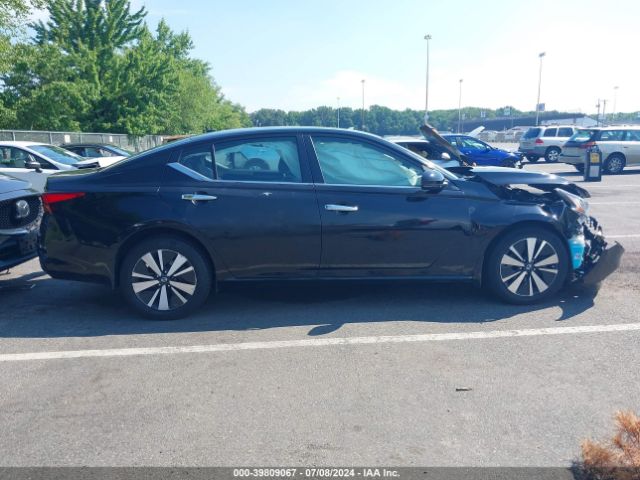 1N4BL4DW9NN345159 Nissan Altima Sv Intelligent Awd