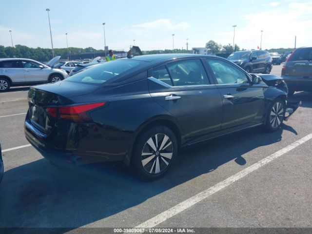 1N4BL4DW9NN345159 Nissan Altima Sv Intelligent Awd