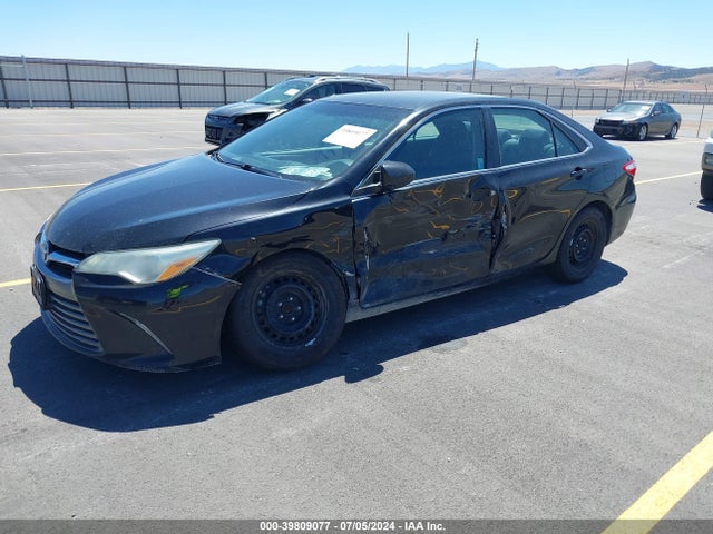 Toyota CAMRY LE 2015 4T4BF1FK5FR478147 Image 2