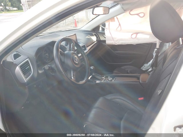 Mazda Mazda3 Touring 2018 3MZBN1V32JM171430 Image 5