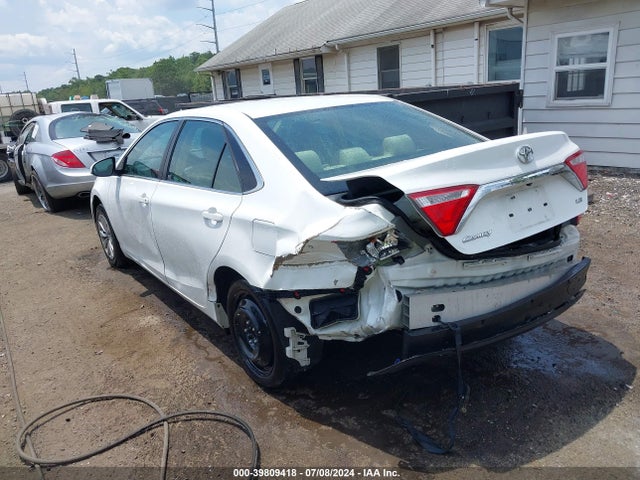 Toyota CAMRY LE 2016 4T4BF1FK4GR550246 Image 3