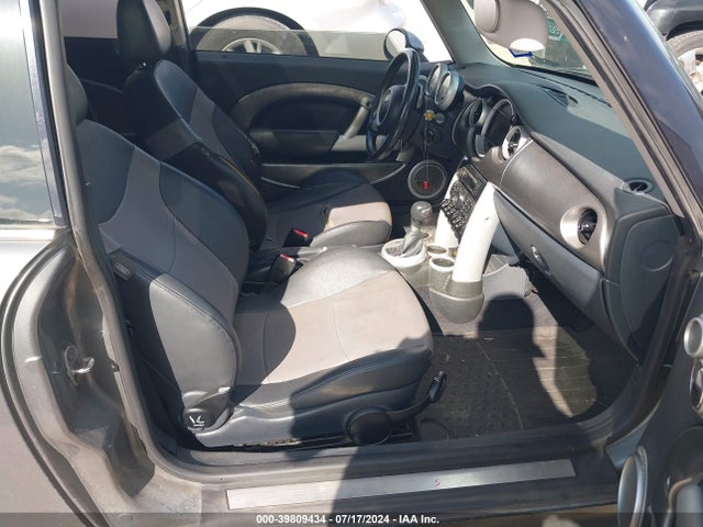 2005 MINI COOPER S WMWRE33465TG95535 Photo 4
