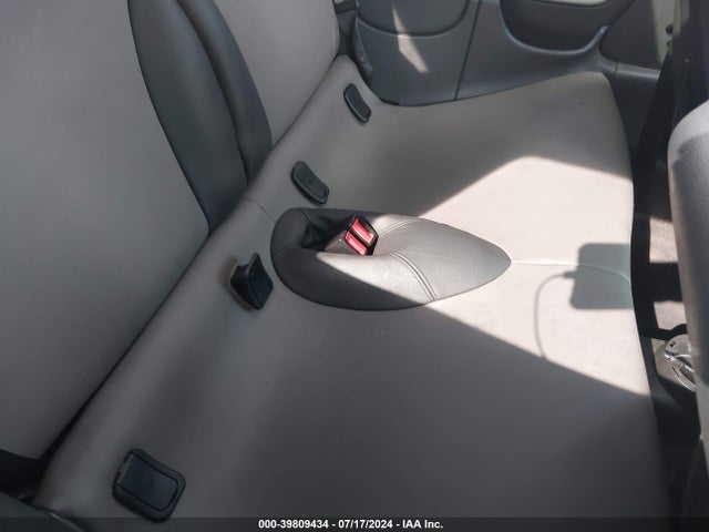 2005 MINI COOPER S WMWRE33465TG95535 Photo 7