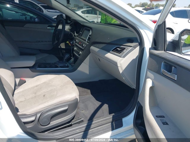 Hyundai SONATA SE 2018 5NPE24AF0JH626405 Image 5