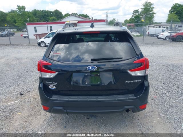 JF2SKAEC9KH415111 Subaru Forester Premium